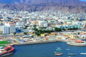 مقتل طفل على يد شقيقه رجما بالحجر أثناء اللعب بكريتر عدن