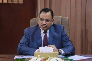 الوزير السقطري يعزي والد الشهيدين إسحاق وعمر العظمي ويؤكد رعاية أسرتهما