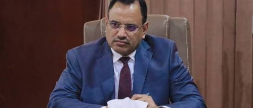 الوزير السقطري يعزي والد الشهيدين إسحاق وعمر العظمي ويؤكد رعاية أسرتهما