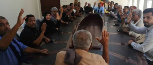 الحراك الثوري يجدد تمسكه بالانتقالي ويرفض تحركات السقاف