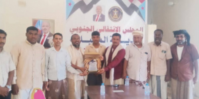 ثانوية الفقيد بن معيلي تكرم انتقالي المسيلة تقديراً لدعمه للعملية التعليمية