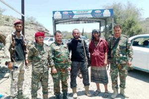 قيادة عمليات الأمن الوطني بالضالع تتفقد قوات تامين الطريق الرئيسي مريس وتشيد بجهودها الأمنية