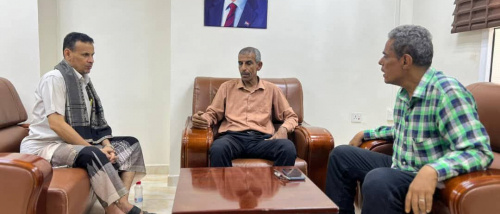 انتقالي العاصمة عدن يناقش مع نقابة المعلمين والتربويين الجنوبيين المشاركة في ذكرى 4 مايو