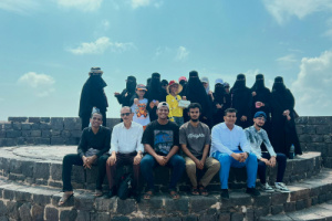 رحلة علمية لطلاب الترجمة بكلية اللغات جامعة عدن إلى قلعة صيرة لتعزيز مهارات الترجمة السياحية