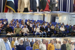 الشيخ اليزيدي يلتقي عدداً من الشخصيات الاجتماعية والقبلية والعسكرية من العاصمة عدن والضالع