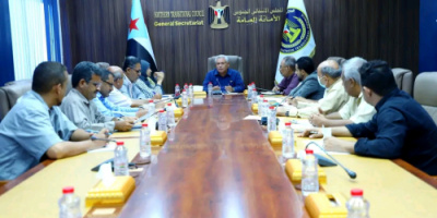 الأمانة العامة تحيي شعب الجنوب على تلبية دعوة الاحتشاد لتجديد التفويض الشعبي للرئيس الزُبيدي