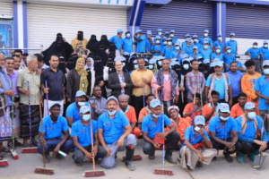 مدير عام دارسعد يدشن أول حملة نظافة مجتمعية في منطقة البساتين
