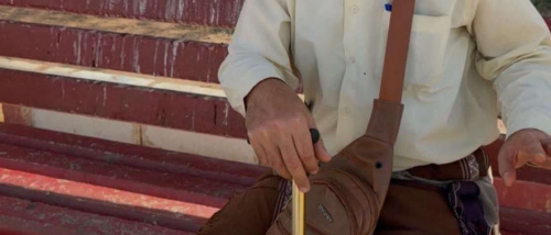 بعد سنوات بالعاصمة عدن.. مستجدات حول عودة طييب سوري إلى بلاده