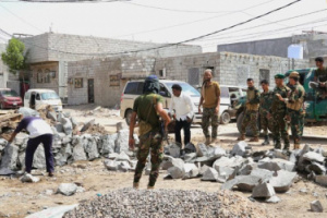 وحدة حماية الأراضي تواصل حملاتها لوقف البناء العشوائي في الممدارة والعريش بعدن