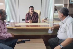 "الداؤودي" يشدد على ضرورة تفعيل دور المكاتب الإيرادية في مديرية البريقة