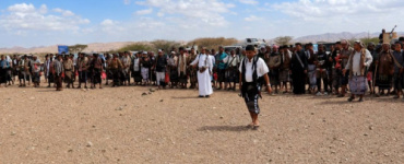 مدير أمن أبين يقود صلحاً قبلياً ينهي قضية إصابة بالخطأ في المحفد