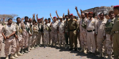 بتوجيهات الرئيس الزُبيدي .. قيادة القوات البرية الجنوبية تنفذ زيارة عيدية وتفقدية للمقاتلين في جبهات كرش