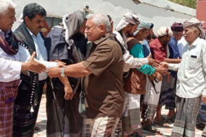 بتكليف من الرئيس الزُبيدي .. قيادات من الانتقالي تؤدي واجب العزاء لأسرة الرئيس عبدربه منصور هادي في مسقط رأسه بالوضيع