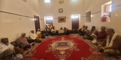 رئيس تنفيذية انتقالي شبام يزور الوالد طيّب علي التوي