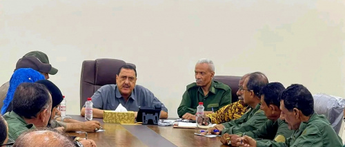 مدير أمن العاصمة عدن يترأس اجتماعاً قيادياً موسعاً مع مساعديه ومدراء الإدارات الأمنية