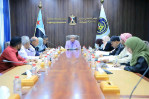 الأمانة العامة تدين أوامر القبض بحق قياداتها وتناقش المستجدات السياسية والخدمية