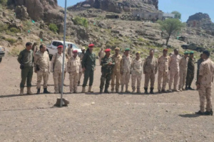 قيادة القوات البرية الجنوبية تتفقد المرابطين في جبهة الضالع وتنقل تهاني الرئيس الزُبيدي بعيد الأضحى