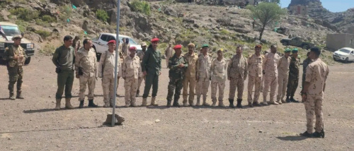 قيادة القوات البرية الجنوبية تتفقد المرابطين في جبهة الضالع وتنقل تهاني الرئيس الزُبيدي بعيد الأضحى