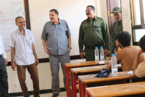 مدير أمن العاصمة عدن يؤكد استمرار الجهود الأمنية لتأمين امتحانات الثانوية العامة
