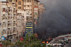 عصيان مدني يشل الحركة في كريتر والمعلا ومديريات أخرى احتجاجًا على انهيار الكهرباء