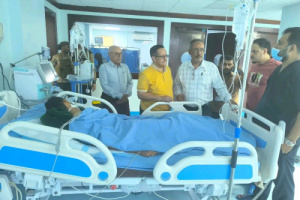القائم بأعمال الأمين العام وعدد من قيادات المجلس يطمئنون على صحة الجريح نسيم جاحور