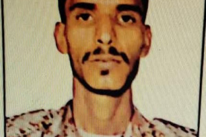 مصدر أمني: سقوط قتلى وجرحى في حادثة إطلاق نار بمنطقة الدرين بعدن والأجهزة الأمنية تنهي الموقف بمقتل الجاني.
