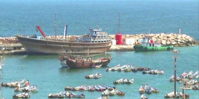 خفر السواحل يستجيب لبلاغ استغاثة من قارب معطل