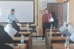انتقالي لحج يتفقد سير امتحانات الثانوية العامة في مدرسة الزهراء ويشيد بمستوى الانضباط