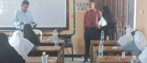 انتقالي لحج يتفقد سير امتحانات الثانوية العامة في مدرسة الزهراء ويشيد بمستوى الانضباط