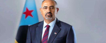 الرئيس الزُبيدي يعزّي الدكتور أمين الغزالي في وفاة والدته