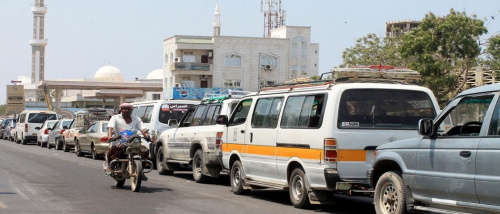 أزمة مشتقات نفطية جديدة تضرب العاصمة عدن