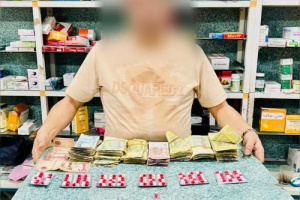في عملية نوعية.. ضبط صيدلاني يبيع حبوب البريجبالين المجرمة قانونياً داخل صيدلية بالمنصورة