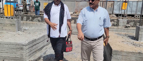 مدير عام المنصورة يتفقد مشروع استكمال بناء مكاتب السلطة المحلية بالمديرية