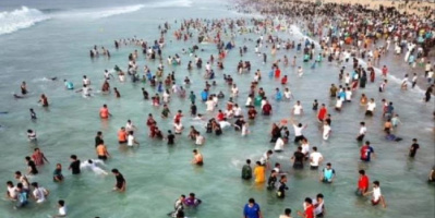غرق شابين واستنفار واسع لخفر السواحل بحثاً عن مفقود ثالث في المكلا