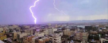صواعق تقتل 5 أشخاص وتصيب آخرين في محافظتين