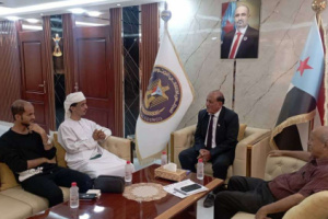 هرهرة يستقبل الناشط الإعلامي محمد سالم بافاضل ويطمئن على حالته الصحية