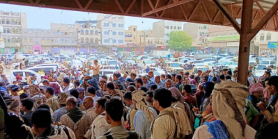 تجمع حاشد في منصة الشهداء بالحبيلين استجابةً لدعوة قبائل ردفان