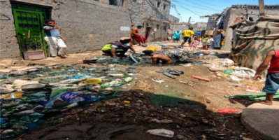 فرق الصرف الصحي بعدن تنفذ أعمال صيانة وفتح انسدادات واسعة بعدد من المديريات