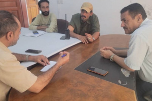 مدير عام البريقة يناقش نشاط مكتب الأشغال العامة بالمديرية