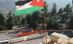 الجيش الأردني يعلن سقوط ثلاثة صواريخ إيرانية في أراضي المملكة