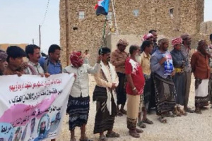 تظاهرة في الطلح بشبوة ترفض التدخلات الخارجية وصفقة تبادل الأسرى