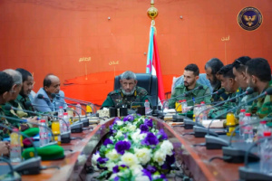 اللواء الجمالي يترأس اجتماعا بقيادة وأركانات التوجيه المعنوي والعلاقات العامة