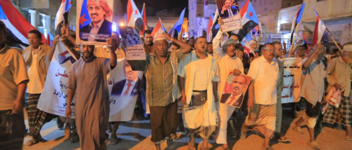 بمسيرة جماهيرية حاشدة.. أبناء مديرية القطن يجددون تمسكهم باستعادة الدولة الجنوبية