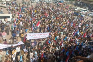 مسيرة جماهيرية حاشدة في ردفان تؤكد التمسك باستعادة الدولة الجنوبية ورفض الوصاية