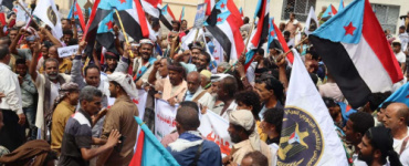 انتقالي لحج ينظم مسيرة جماهيرية حاشدة ووقفة احتجاجية رفضًا للوصاية وتمسكًا باستعادة الدولة الجنوبية