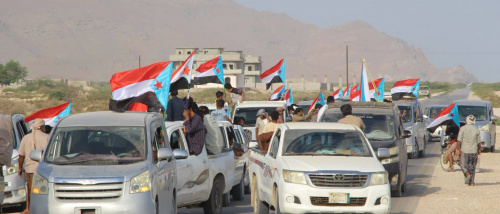 انتقالي حصوين ينظم مسيرة جماهيرية حاشدة بالمركبات والدراجات النارية ضمن برنامج التصعيد الشعبي