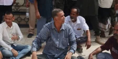 إصابة رئيس نقابة عمال الجنوب خلال اقتحام مقر النقابة في المعلا