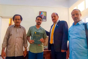 هرهرة يلتقي الباحث أبو بكر بلحاف ويشيد بتميزه الأكاديمي
