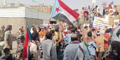 انتقالي طور الباحة ينظم مسيرة جماهيرية حاشدة رفضًا للوصاية وتجديدًا للتفويض للرئيس الزُبيدي