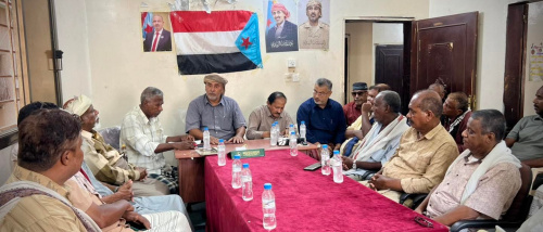 انتقالي المكلا يعقد اجتماعًا استثنائيًا وتؤكد أهمية المشاركة في وقفة الخميس الاحتجاجية